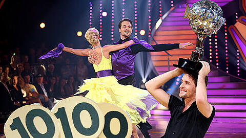 Alexander Klaws hat sich die Tanzkrone der RTL-Show "Let's Dance" geschnappt! Sehen Sie hier die besten Bilder der Finalsendung!
