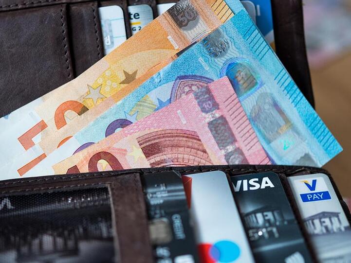 Je mehr Geld in der Brieftasche ist, desto ehrlicher sind die Menschen.