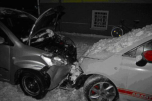 Dieses Auto rammte der 27-Jährige mit seinem Daihatsu.