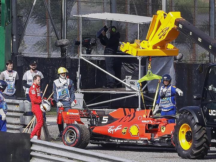Wenige Runden vor Schluss krachen Sebastian Vettel und Charles Leclerc in Brasilien zusammen.