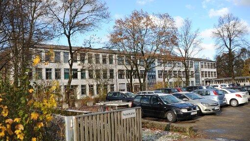 Damit das Schulhaus saniert werden kann... Damit das Schulhaus saniert werden kann...