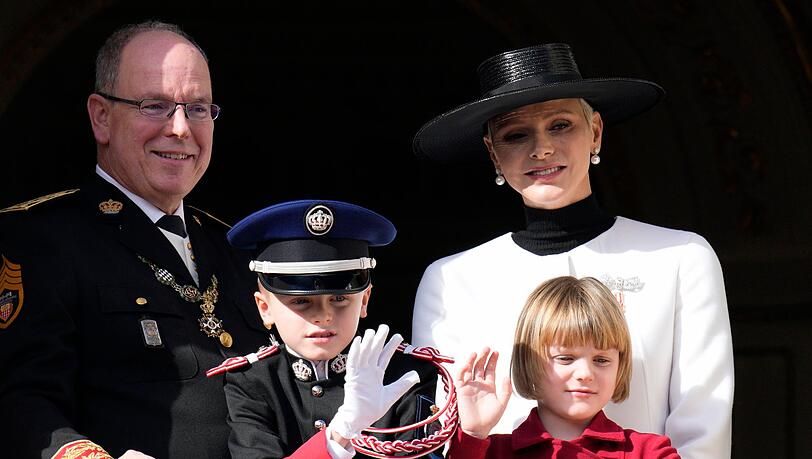 Die Weihnachtskarte von Fürst Albert II. und Fürstin Charlène mit ihren Kindern Prinz Jacques und Prinzessin Gabriella wurde geleakt