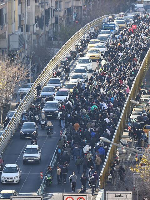 Bei den Protesten in Iran ist es zu ersten Verhaftungen gekommen. (Archivbild)