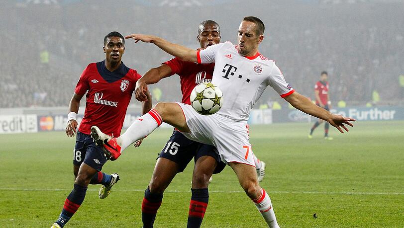 Franck Ribery geht davon aus, nach seiner verletzungsbedingten Auswechslung im Champions-League-Spiel von Bayern München bei OSC Lille (1:0) am kommenden Wochenende in der Bundesliga wieder mitwirken zu können. Franck Ribery geht davon aus, nach seiner verletzungsbedingten Auswechslung im Champions-League-Spiel von Bayern München bei OSC Lille (1:0) am kommenden Wochenende in der Bundesliga wieder mitwirken zu können.