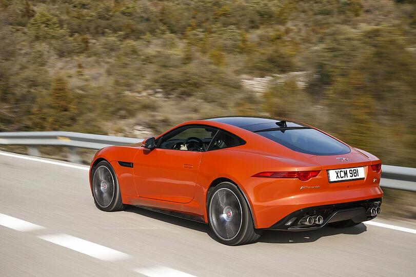 Geschlossene Variante: Nach dem F-Type Roadster bringt Jaguar am 12. April das Coupé auf den Markt.