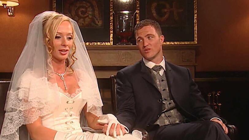 Cora Schumacher und Ralf am Tag ihrer Hochzeit: Ist ein Unterschied zum Auftritt mit Etienne zu erkennen? Cora Schumacher und Ralf am Tag ihrer Hochzeit: Ist ein Unterschied zum Auftritt mit Etienne zu erkennen?