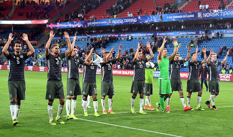 Die DFB-Elf, hier nach ihrem Sieg in der WM-Qualifikation gegen Norwegen.