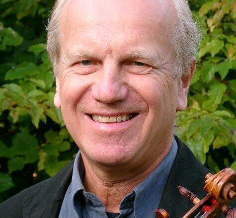 Der Geiger und Musikprofessor Gottfried Schneider.