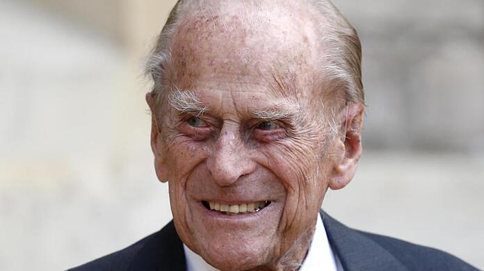 Ein australischer Komiker hat sich nach dem Tod von Prinz Philip über den Royal lustig gemacht.