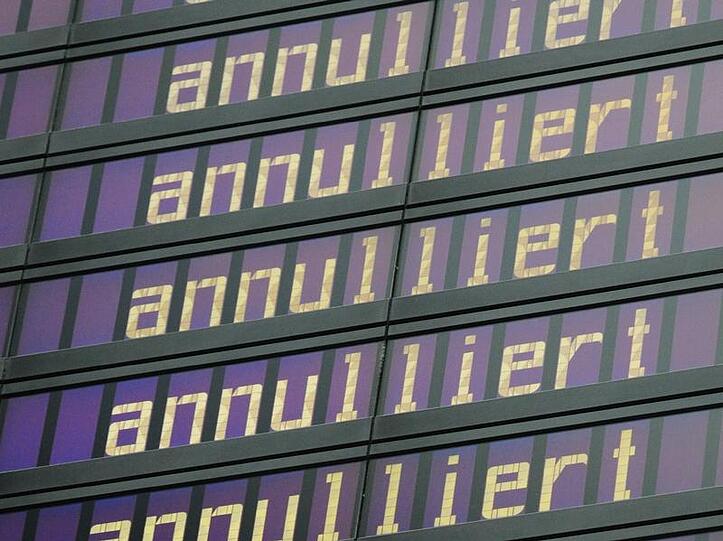 In München sollten zunächst etwa 150 bis 200 Lufthansa-Mitarbeiter der Nachtschicht in den Ausstand gehen.