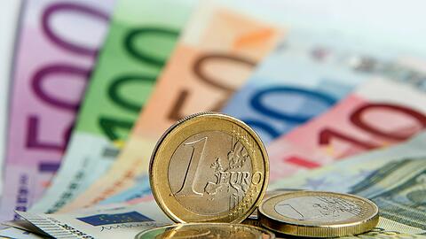 Die Bundespolizei konnte den rechtmäßigen Eigentümer der Wertgegenstände und des Geldes schnell ausmachen. (Symbolbild)