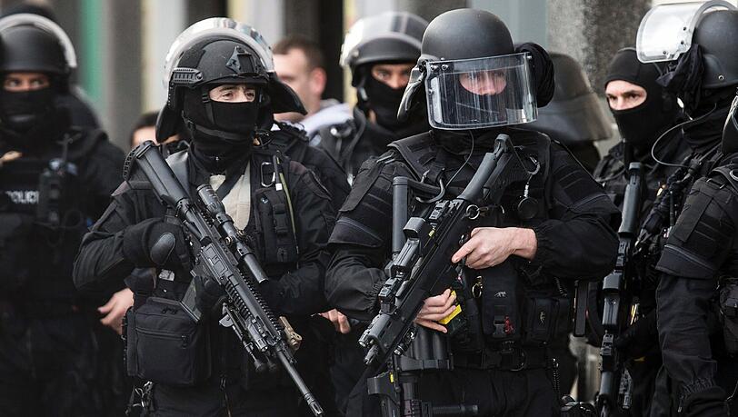 Die Terrorgefahr durch IS sei so hoch wie nie, warnt Europol. Die Terrorgefahr durch IS sei so hoch wie nie, warnt Europol.