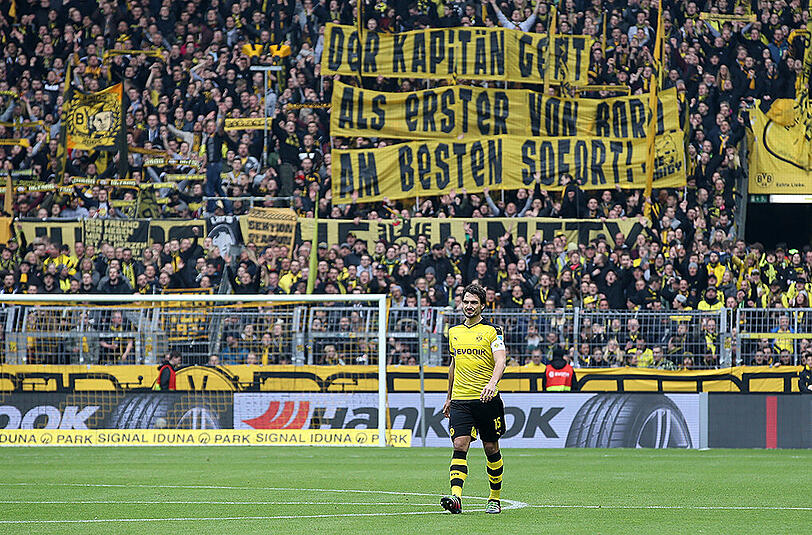 &bdquo;Der Kapitän geht als erster von Bord &ndash; am besten sofort&ldquo;: Die BVB-Fans richten ihren Zorn gegen Mats Hummels.