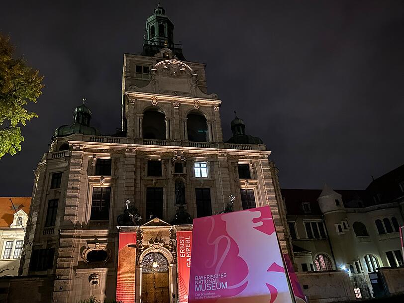 Das Nationalmuseum an der Prinzregentenstraße bietet tagsüber Kinderprogramm und Abends für Erwachsene. Das Nationalmuseum an der Prinzregentenstraße bietet tagsüber Kinderprogramm und Abends für Erwachsene.