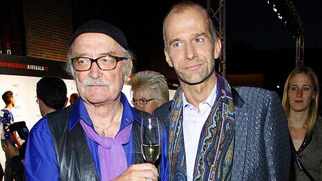 Hans W. Gei&szlig;end&ouml;rfer (li.) und Georg Uecker bekommen den NRW-Verdienstorden.