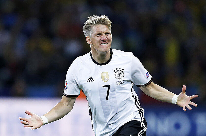 Im Achtelfinale gegen die Slowakei steht Bastian Schweinsteiger vor seinem Comeback in der Startelf.
