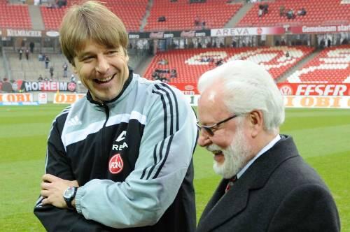 &bdquo;Sie packen&rsquo;s&ldquo;: Club-Boss Michael A. Roth lobt Michael Oenning.