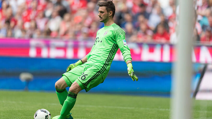 Sven Ulreich durfte im Spiel des FC Bayern gegen den FC Augsburg Stamm-Torhüter Manuel Neuer ersetzen. Sven Ulreich durfte im Spiel des FC Bayern gegen den FC Augsburg Stamm-Torhüter Manuel Neuer ersetzen.