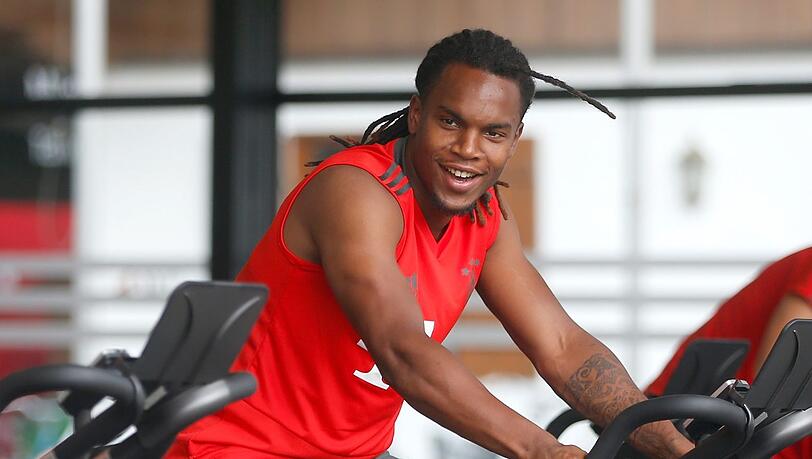 Trotz seiner Reservistenrolle gut gelaunt: Renato Sanches Trotz seiner Reservistenrolle gut gelaunt: Renato Sanches