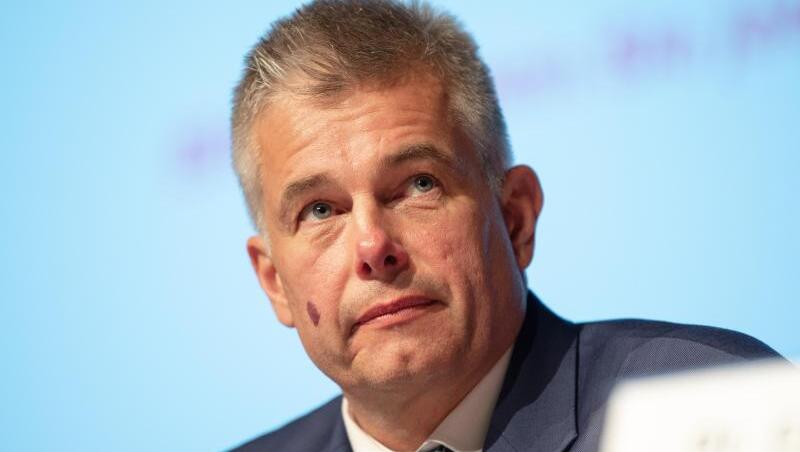 Thomas Röckemann, Co-Landesvorsitzender der NRW-AfD, gilt als Sympathisant des "Flügels" um den Thüringer Rechtsaußen Björn Höcke. Thomas Röckemann, Co-Landesvorsitzender der NRW-AfD, gilt als Sympathisant des "Flügels" um den Thüringer Rechtsaußen Björn Höcke.