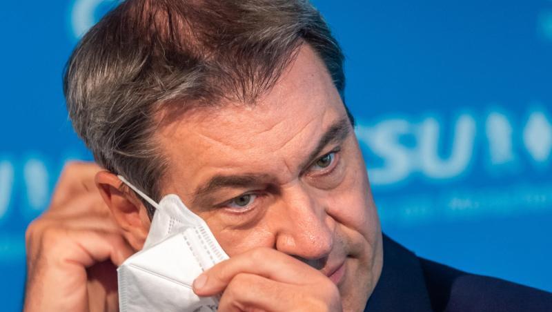 Markus Söder (CSU) gibt ein Statement vor der Presse ab.