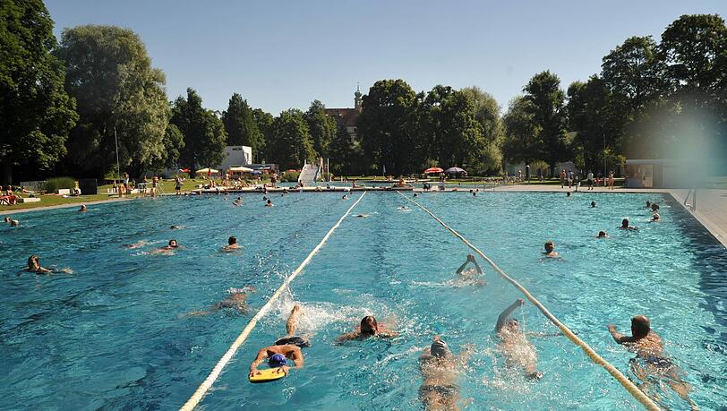 Ab 1. August öffnet das Schyrenbad montags schon ab 8 Uhr. Ab 1. August öffnet das Schyrenbad montags schon ab 8 Uhr.