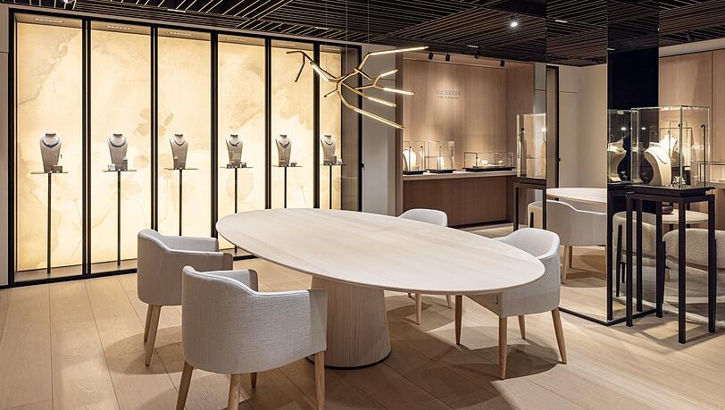 Stilvolle Lounges, edle Materialien und ein durchdachtes Designkonzept schaffen im neuen Münchner Flagship-Store eine besondere Atmosphäre. Stilvolle Lounges, edle Materialien und ein durchdachtes Designkonzept schaffen im neuen Münchner Flagship-Store eine besondere Atmosphäre.