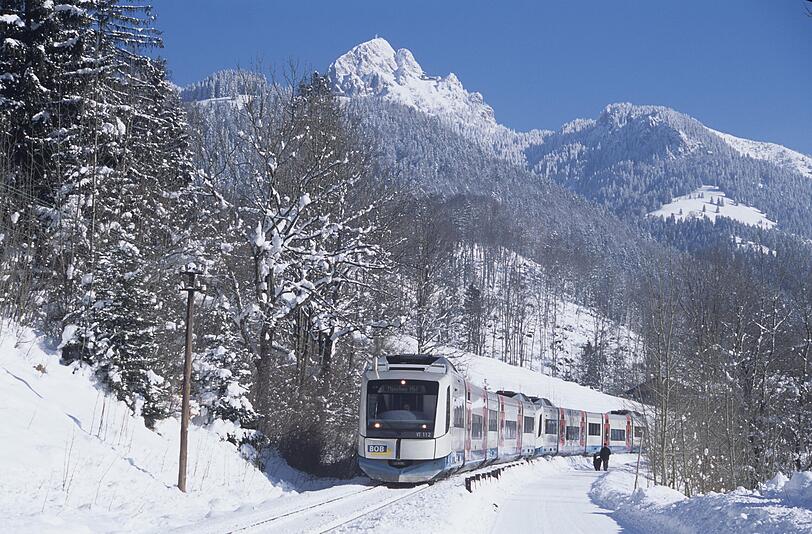 Bahn frei für einen romantischen Ausflug: Kauft man am Montag BOB-Karten aus dem Veranstaltungangebot von "München Ticket", erhält man zwei Oberland-Tickets (Wert: je 13 euro) als Geschenk dazu. Zu buchen unter 080 24-99 71 87.