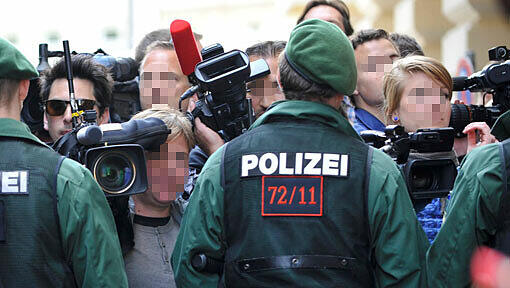 Die Polizei zieht eine positive Bilanz - die sicher auch dem CHelsea-Sieg zu verdanken sei: "Fröhliche Fans zerstören weniger" Die Polizei zieht eine positive Bilanz - die sicher auch dem CHelsea-Sieg zu verdanken sei: "Fröhliche Fans zerstören weniger"