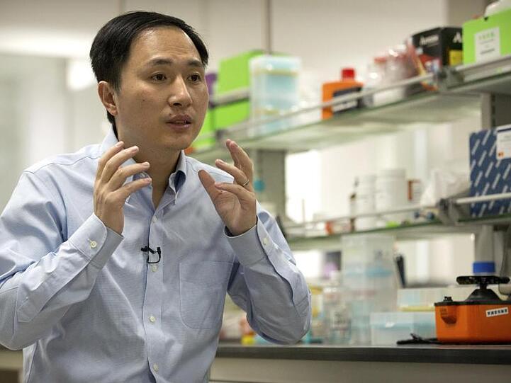 Forscher He Jiankui will die ersten genetisch veränderten Babys der Welt erschaffen haben.