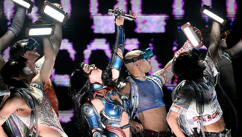 Katy Perry hat für ihr Konzert in der Olympiahalle ganz viele Bildschirme mitgebracht. Katy Perry hat für ihr Konzert in der Olympiahalle ganz viele Bildschirme mitgebracht.