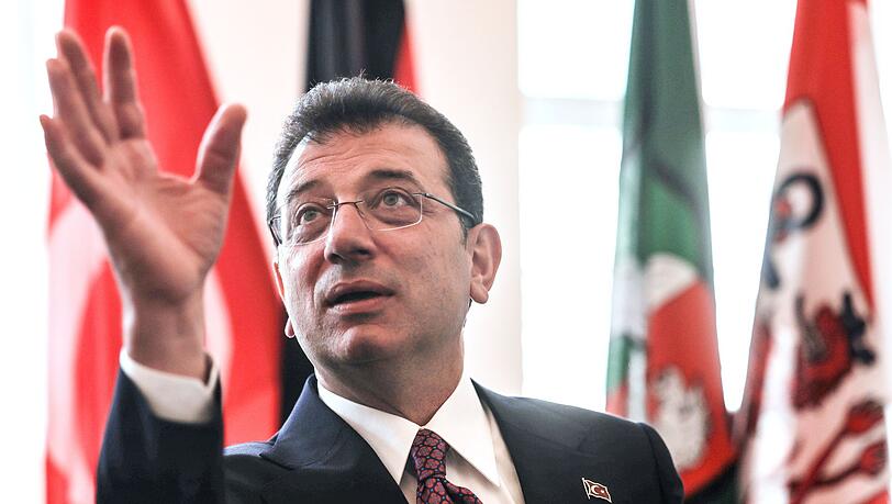 Opposition und Kritiker werfen der Regierung vor, den Oppositionspolitiker Imamoglu durch die Verfahren gegen ihn kaltstellen zu wollen. (Archivbild)