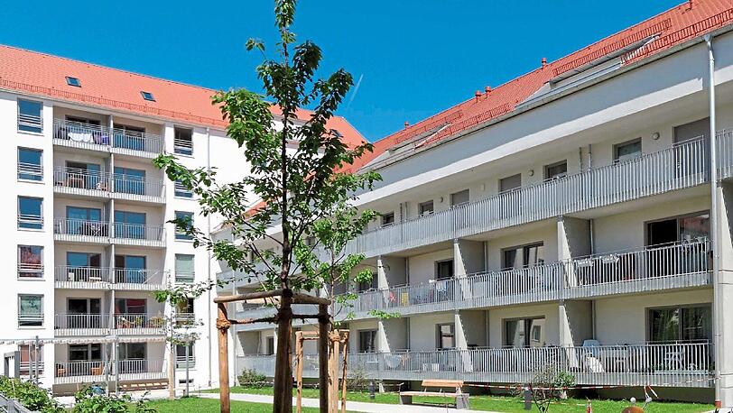 Bei der Gewofag, hier eine Anlage in der Kohlrauschstraße, gibt es sie noch: günstige Wohnungen. Doch insgesamt sieht es damit im Stadtgebiet düster aus.