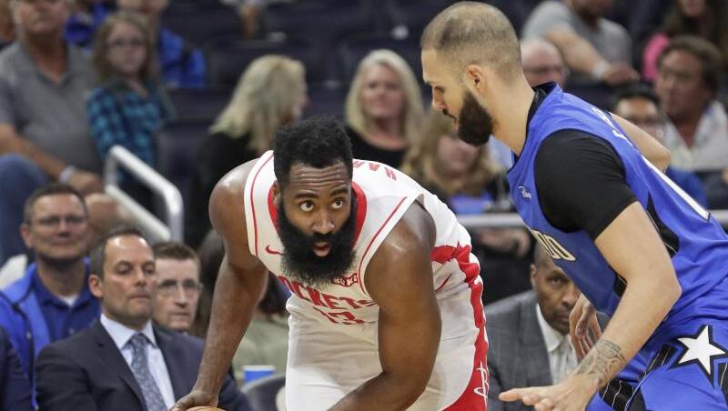 James Harden (l) zeigte erneut eine Gala-Vorstellung. James Harden (l) zeigte erneut eine Gala-Vorstellung.