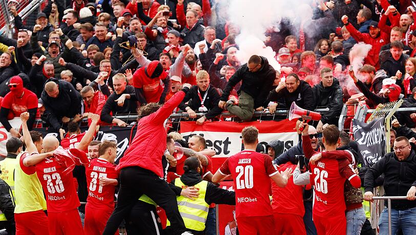 Essener Jubel nach dem Siegtreffer in der Nachspielzeit in Ulm am vergangenen Samstag. (Archivbild)