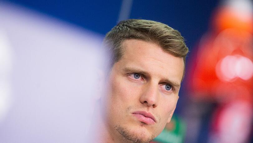 Ex-Bundesliga-Profi Lars Bender heuert im Nachwuchs des FC Bayern an. (Archivbild)