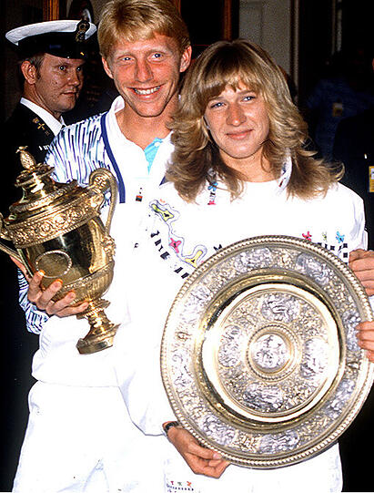 Vor 30 Jahren gewinnt der damals 17-jährige Boris Becker in Wimbledon. Ein Ereignis, das den Profisport verändert. Und sein Leben. Boris heute, Boris damals - die besten Bilder.