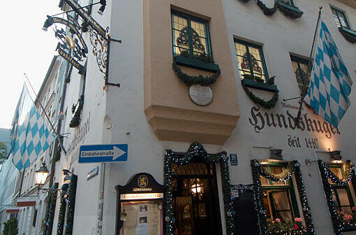 Das alte Haus bleibt, das alte Lokal geht: Die Hundskugel in der Hotterstraße.