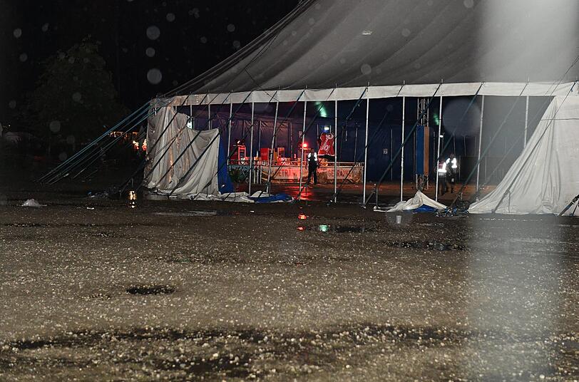 Schwere Unwetter sorgten in ganz Bayern für Chaos und Verwüstung. Die Bilder.