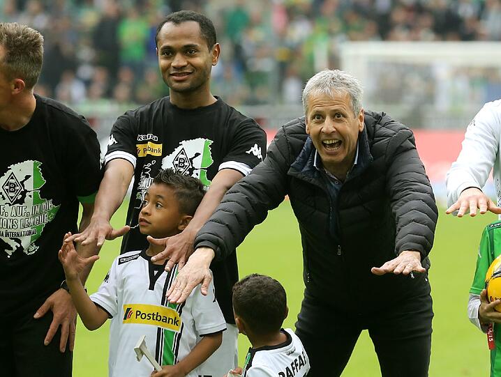 Bester Trainer ist nach Ansicht der 183 Umfrage-Teilnehmer Lucien Favre von Borussia Mönchengladbach (30,6 Prozent)