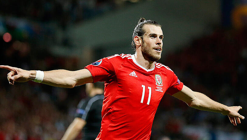 Superstar Gareth Bale möchte mit seinen Walisern ins Viertelfinale einziehen. Die Partie läuft live in der ARD. Superstar Gareth Bale möchte mit seinen Walisern ins Viertelfinale einziehen. Die Partie läuft live in der ARD.