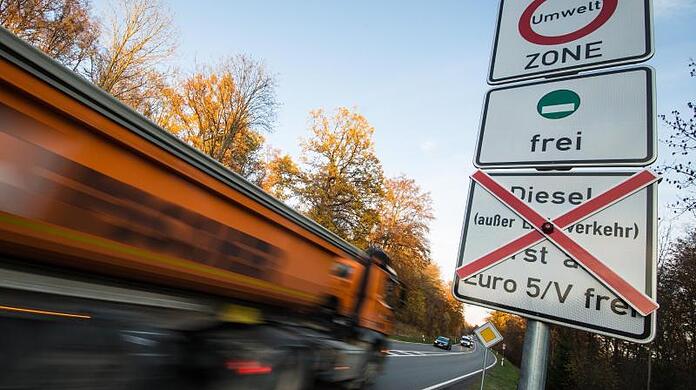 Ab 01. Februar wird das Diesel-Fahrverbot auch kontrolliert. (Symbolbild)