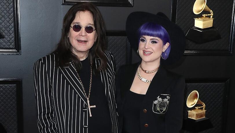 Ozzy Osbourne und Tochter Kelly bei den Grammy Awards 2020.