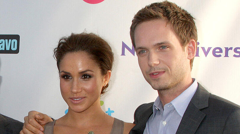 Patrick J. Adams und Herzogin Meghan bei einem Event im Jahr 2011
