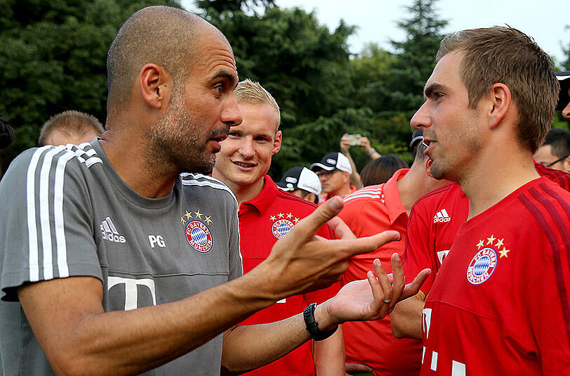 Am vierten Tag der China-Reise steht für die Stars des FC Bayern aktive Entspannung auf dem Programm. Sie geben bei einem Marketing-Termin Vollgas - und golfen. Die Bilder vom Grün.
