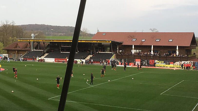 Idyllisch: die Mechatronik Arena in Aspach.