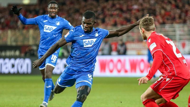 Ihlas Bebou (2.v.l) ebnete mit seinem Tor zum 1:0 den Weg zum Hoffenheimer Sieg bei Union Berlin. Ihlas Bebou (2.v.l) ebnete mit seinem Tor zum 1:0 den Weg zum Hoffenheimer Sieg bei Union Berlin.