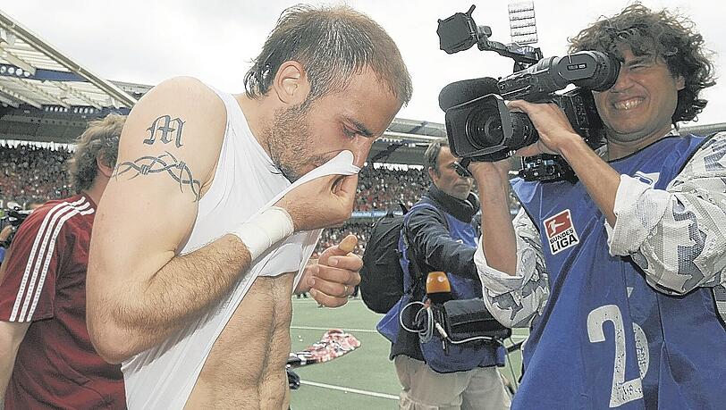 Überlegt in Buenos Aires, ob er dem Club beim angepeilten Wiederaufstieg hilft: Javier Pinola. Überlegt in Buenos Aires, ob er dem Club beim angepeilten Wiederaufstieg hilft: Javier Pinola.