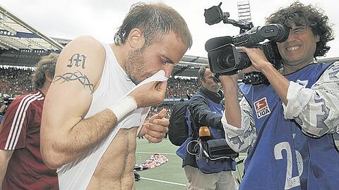 Überlegt in Buenos Aires, ob er dem Club beim angepeilten Wiederaufstieg hilft: Javier Pinola.