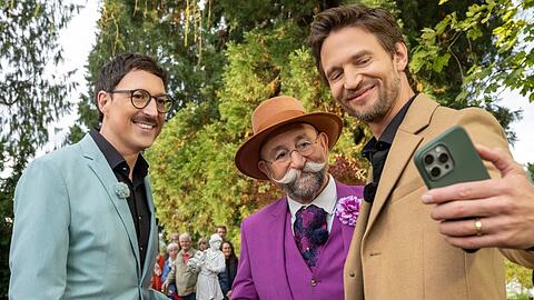 Colmar Schulte-Goltz, Horst Lichter und August Wittgenstein (v.l.) bei "Bares für Rares".